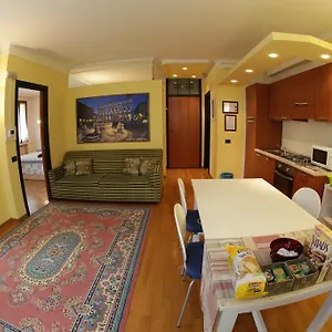 https://central-house-bergamo.italymilanhotels.net